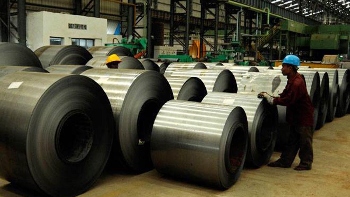 Smaller steel mills that depend on electricity supplied by power plants could face production setbacks if they experience power outages caused by the coal shortage Smaller steel mills that depend on electricity supplied by power plants could face production setbacks if they experience power outages caused by the coal shortage