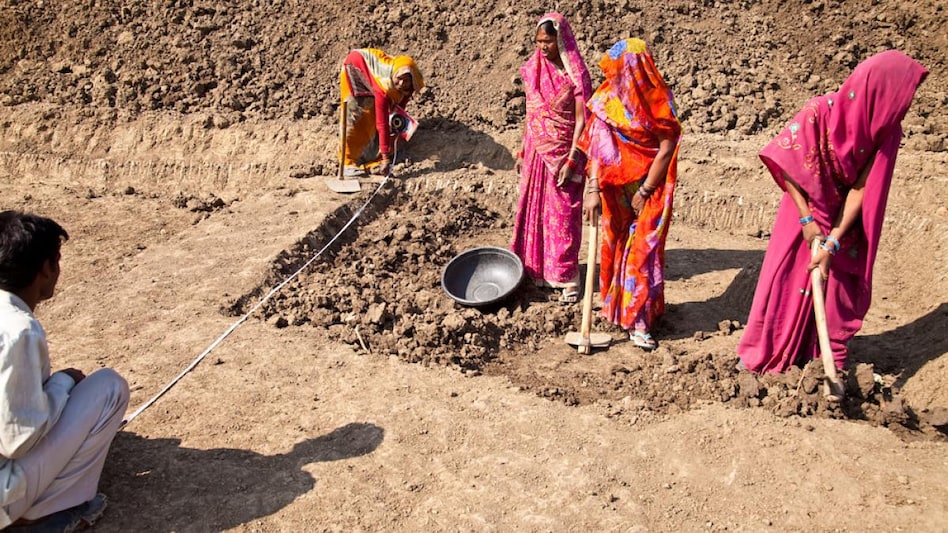 e-Shram portal: Over 3 crore unorganised workers registered so far e-Shram portal: Over 3 crore unorganised workers registered so far