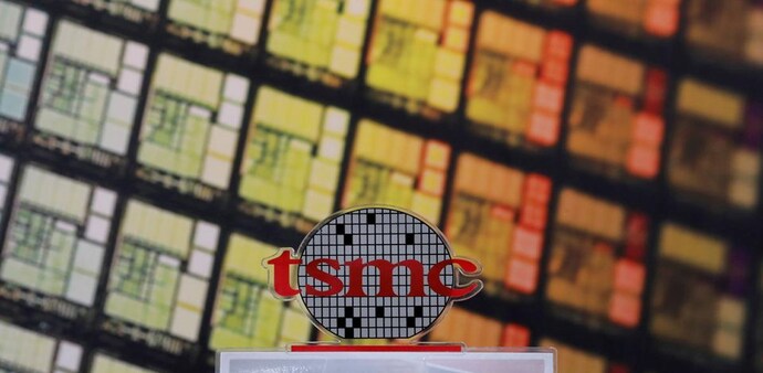 TSMC, the world's largest contract chipmaker and major Apple Inc supplier had said in July that it was reviewing a plan to set up production in Japan. TSMC, the world's largest contract chipmaker and major Apple Inc supplier had said in July that it was reviewing a plan to set up production in Japan.