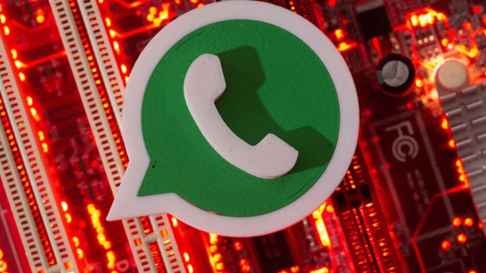 Policy changes for WhatsApp come in post a massive 225 million euro fine (Photo: Reuters) Policy changes for WhatsApp come in post a massive 225 million euro fine (Photo: Reuters)
