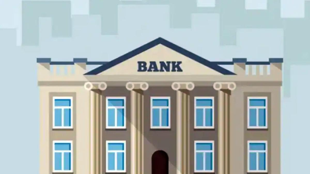 As per the Companies Act 2013, every listed public company shall have at least one-third of the total number of directors as independent directors As per the Companies Act 2013, every listed public company shall have at least one-third of the total number of directors as independent directors
