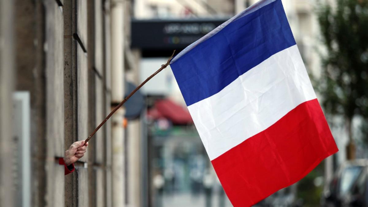 France likely to begin Covid-19 booster shots for all adults 