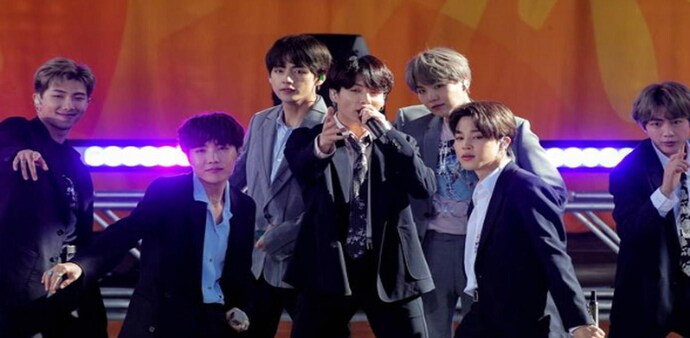 BTS win artist of the year award at AMAs 2021 (Photo: Reuters) BTS win artist of the year award at AMAs 2021 (Photo: Reuters)