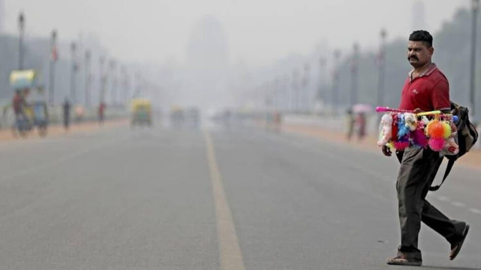 Delhi recorded its lowest air pollution levels of the month in terms of the 24-hour average quality index on November 1 (AQI 281) and November 23 (AQI 290) Delhi recorded its lowest air pollution levels of the month in terms of the 24-hour average quality index on November 1 (AQI 281) and November 23 (AQI 290)