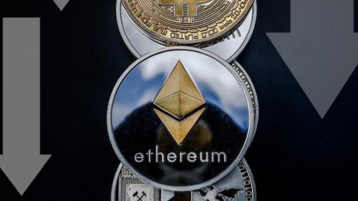 “Bitcoin Ethereum both go to a place called crypto market, don’t sell in haste be afraid of recession,” Goenka tweeted “Bitcoin Ethereum both go to a place called crypto market, don’t sell in haste be afraid of recession,” Goenka tweeted