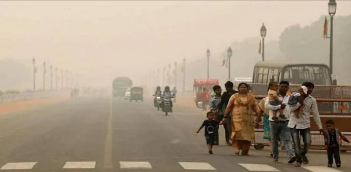 Delhi's air quality index (AQI), which entered the 'severe' category last night, continued its upward trend and stood at 462 at 12 pm on Friday Delhi's air quality index (AQI), which entered the 'severe' category last night, continued its upward trend and stood at 462 at 12 pm on Friday