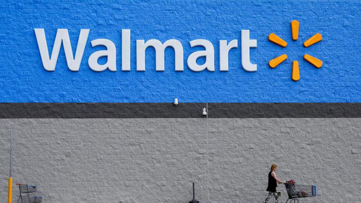 Walmart raises annual sales and profit forecast (Photo: Reuters) Walmart raises annual sales and profit forecast (Photo: Reuters)