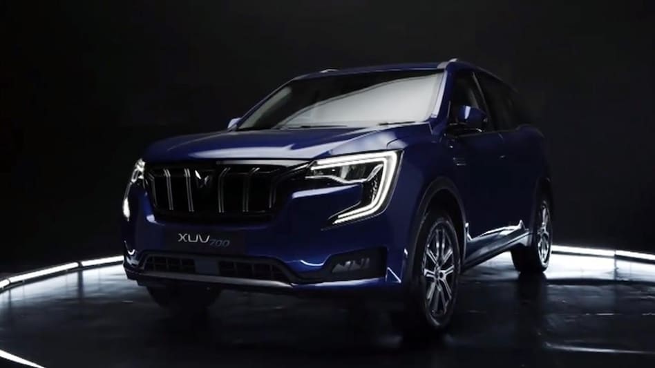M&M said XUV 700 has received an overwhelming response, with 50,000 bookings in three hours and over 70,000 bookings till date. M&M said XUV 700 has received an overwhelming response, with 50,000 bookings in three hours and over 70,000 bookings till date.