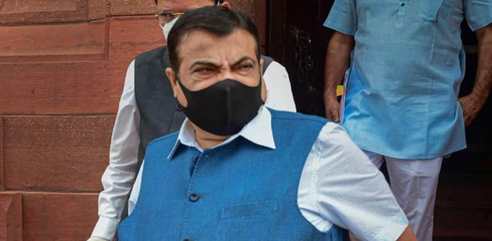 Aim to make Indian auto sector Rs 15 lakh crore in five years: Nitin Gadkari Aim to make Indian auto sector Rs 15 lakh crore in five years: Nitin Gadkari