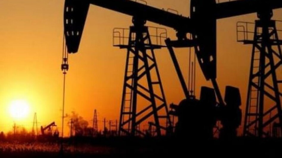 US to release 50 mn barrels crude oil from strategic reserves to cool down prices (Photo: Reuters) US to release 50 mn barrels crude oil from strategic reserves to cool down prices (Photo: Reuters)