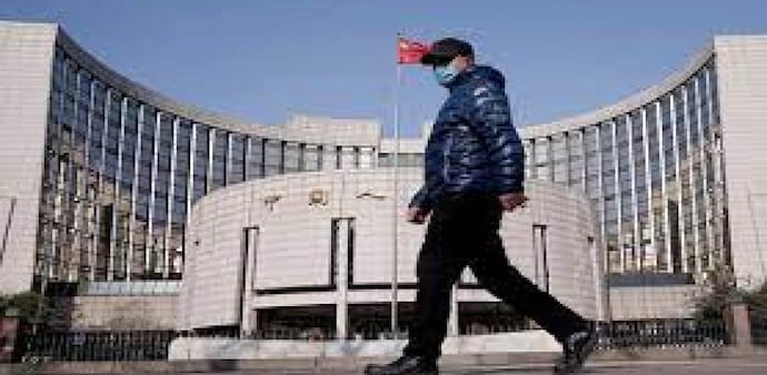 The central bank also injected another 10 billion yuan worth of seven-day reverse repurchase agreements into the banking system on the day, compared with 100 billion yuan worth of such notes due on Monday. The central bank also injected another 10 billion yuan worth of seven-day reverse repurchase agreements into the banking system on the day, compared with 100 billion yuan worth of such notes due on Monday.