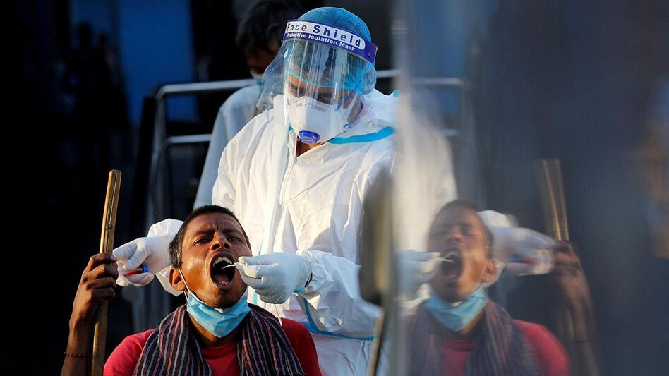 COVID-19 exposes state of India's healthcare sector; check out some numbers (Photo: Reuters) COVID-19 exposes state of India's healthcare sector; check out some numbers (Photo: Reuters)