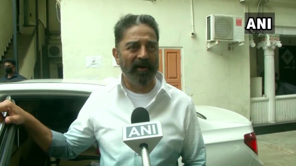 On Haasan’s birthday eve, the makers of his upcoming film 'Vikram' launched its first glance On Haasan’s birthday eve, the makers of his upcoming film 'Vikram' launched its first glance