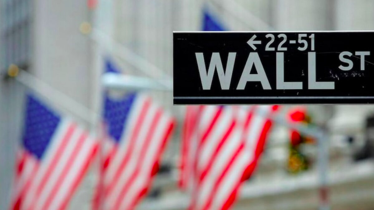 Wall St update: Dow plunges over 900 pts as new Covid variant spooks investors