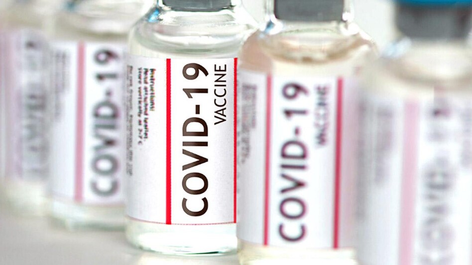 Over 16,000 villages, 5 cities achieve 100% coverage of first dose in Gujarat (Photo: Reuters) Over 16,000 villages, 5 cities achieve 100% coverage of first dose in Gujarat (Photo: Reuters)