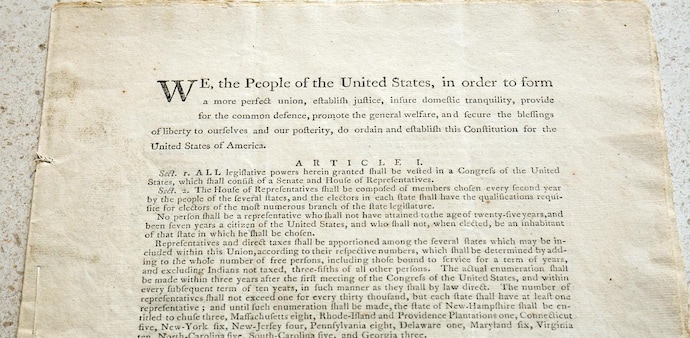 In all, there are only 13 known copies of the official printing of the US Constitution. In all, there are only 13 known copies of the official printing of the US Constitution.