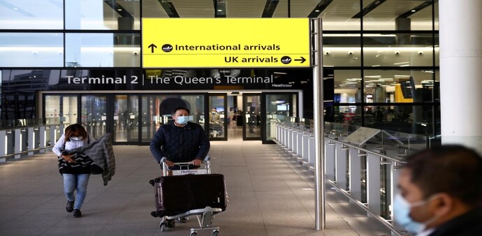The rule applies to vaccinated passengers and children aged 12 and above The rule applies to vaccinated passengers and children aged 12 and above