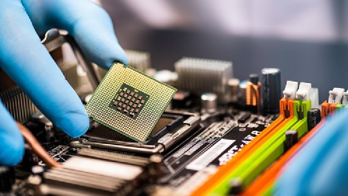 At least 15 such units of Compound Semiconductors and Semiconductor Packaging are expected to be established with government support under this scheme At least 15 such units of Compound Semiconductors and Semiconductor Packaging are expected to be established with government support under this scheme