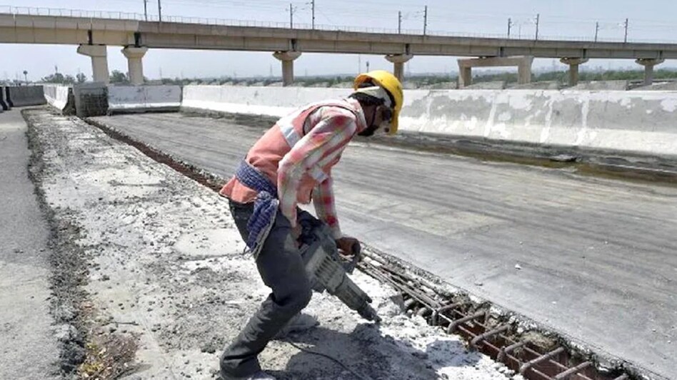 The e-sharm portal was launched on August 26, 2021. The e-sharm portal was launched on August 26, 2021.