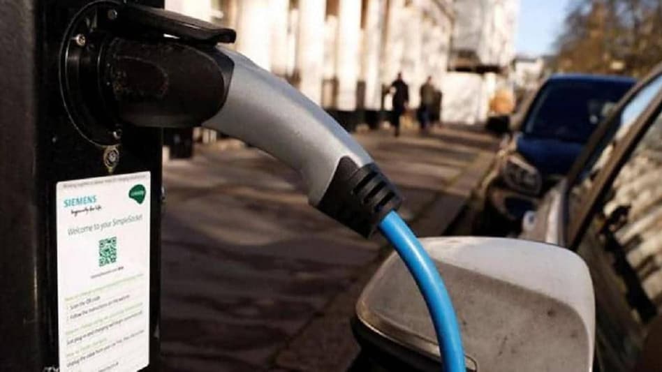 The Delhi Electric Vehicles policy - introduced in August 2020 - aims at increasing the EV share in total vehicle sales to 25 percent by 2024. The Delhi Electric Vehicles policy - introduced in August 2020 - aims at increasing the EV share in total vehicle sales to 25 percent by 2024.