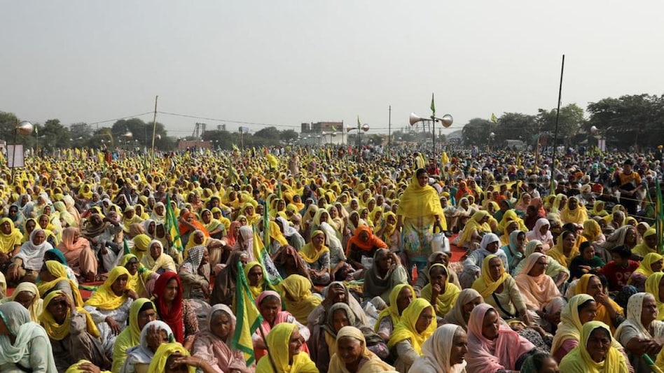 Farmers gather to mark the first anniversary of their protests on the outskirts of Delhi at Pakora Chowk near Tikri border, India, November 26, 2021. (Photo: Reuters) Farmers gather to mark the first anniversary of their protests on the outskirts of Delhi at Pakora Chowk near Tikri border, India, November 26, 2021. (Photo: Reuters)
