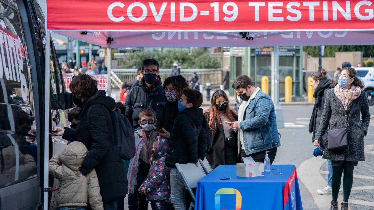 COVID-19: Can Omicron overthrow Delta to become the leading variant? (Photo: Reuters) COVID-19: Can Omicron overthrow Delta to become the leading variant? (Photo: Reuters)