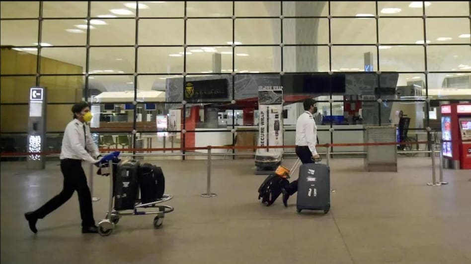 One passenger from South Africa, 8 others test COVID-19 positive at Mumbai airport One passenger from South Africa, 8 others test COVID-19 positive at Mumbai airport