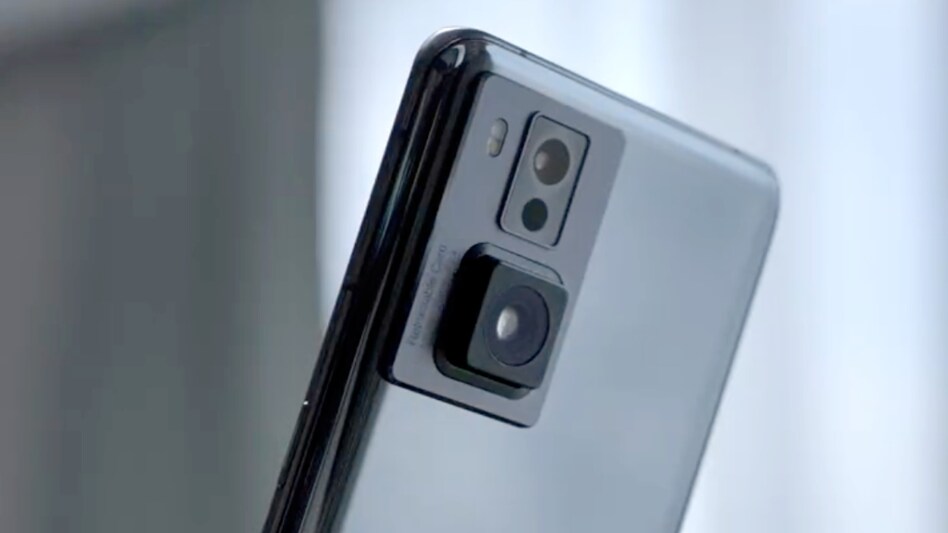 Oppo's new retractable camera tech may bring mobile cameras closer to DSLR Oppo's new retractable camera tech may bring mobile cameras closer to DSLR