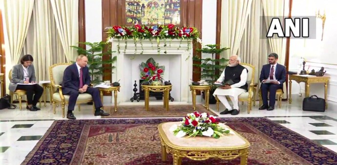 PM Narendra Modi, Russian President Vladimir Putin meet in New Delhi PM Narendra Modi, Russian President Vladimir Putin meet in New Delhi