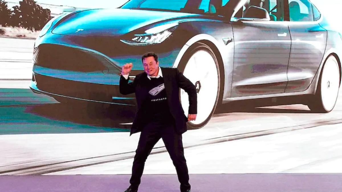Tesla CEO Elon Musk Tesla CEO Elon Musk