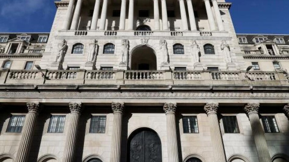 Bank of England raises interest rate to 0.25% as inflation pressures mount (Photo: Reuters) Bank of England raises interest rate to 0.25% as inflation pressures mount (Photo: Reuters)