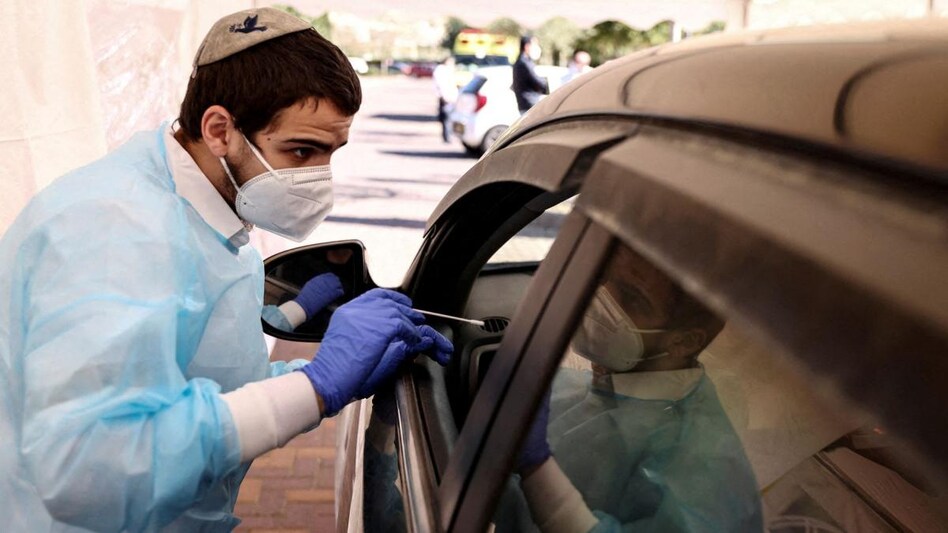 Israel cuts mandatory COVID-19 isolation to five days (Photo: Reuters) Israel cuts mandatory COVID-19 isolation to five days (Photo: Reuters)