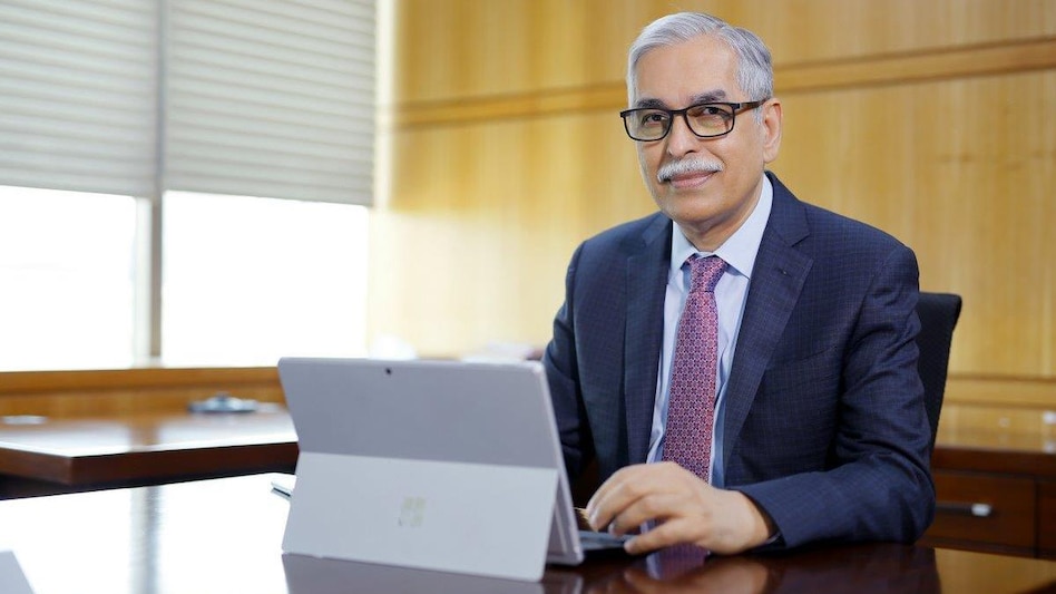 Dr Ashutosh Raghuvanshi, MD and CEO, Fortis Healthcare Dr Ashutosh Raghuvanshi, MD and CEO, Fortis Healthcare