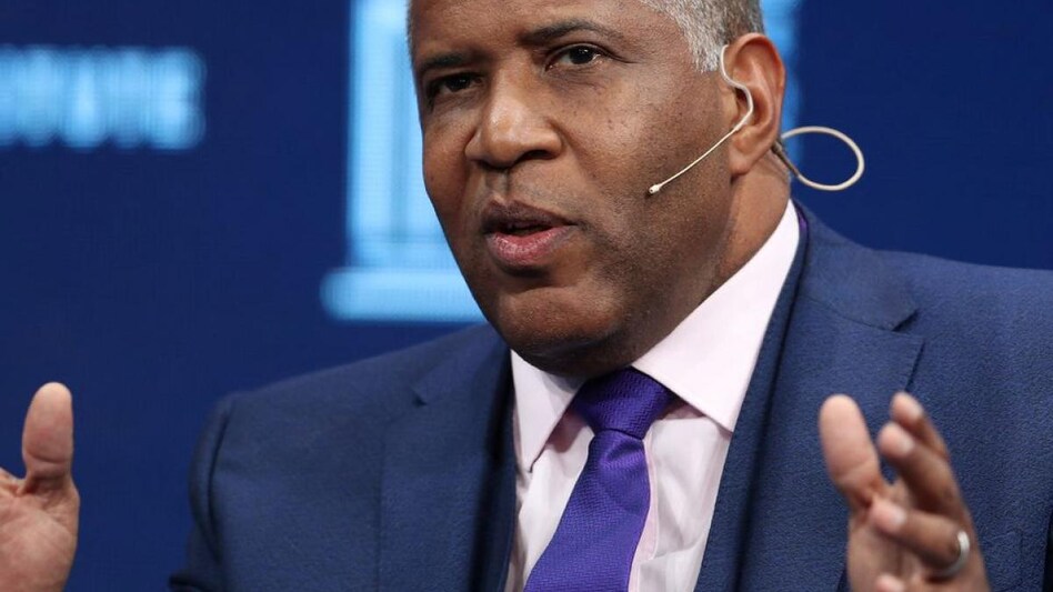 Citrix, Elliott and Vista did not immediately respond to requests for comment. Elliott, the hedge fund that has amassed a stake in Citrix, has been looking for partners to take the company private since last October, sources said. Citrix, Elliott and Vista did not immediately respond to requests for comment. Elliott, the hedge fund that has amassed a stake in Citrix, has been looking for partners to take the company private since last October, sources said.