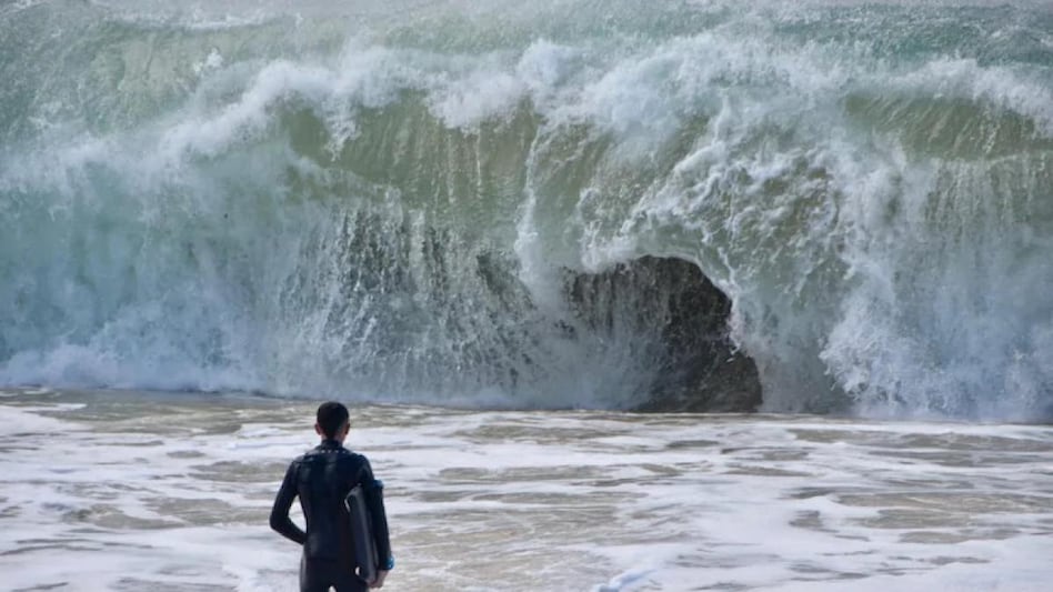 Fiji issued a tsunami warning, urging residents to avoid the shorelines "due to strong currents and dangerous waves." (Representative Image) Fiji issued a tsunami warning, urging residents to avoid the shorelines "due to strong currents and dangerous waves." (Representative Image)