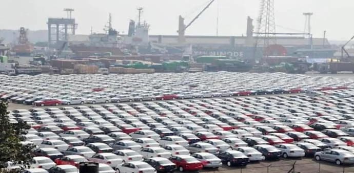Maruti Suzuki India (MSI) led the segment during the period, followed by Hyundai Motor India and Kia India at the second and third positions, respectively. Maruti Suzuki India (MSI) led the segment during the period, followed by Hyundai Motor India and Kia India at the second and third positions, respectively.
