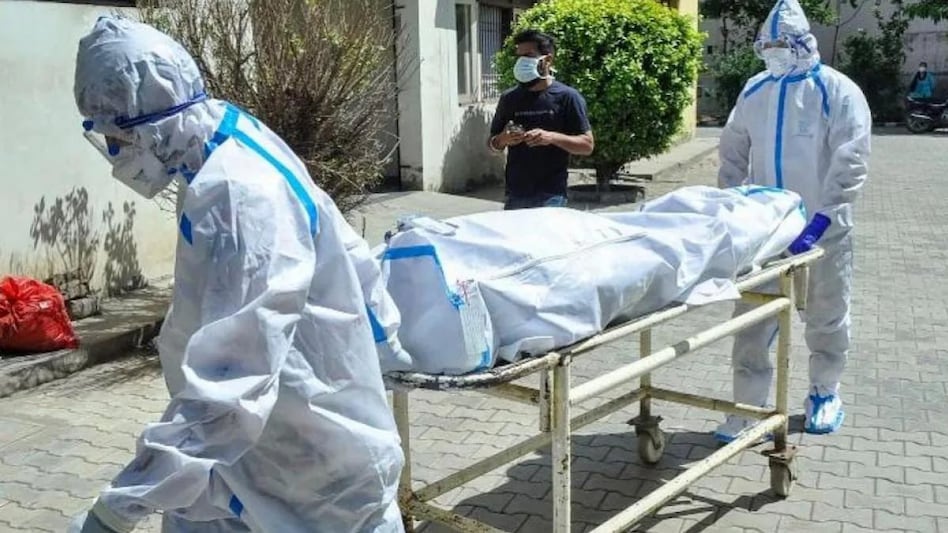 Delhi Health Minister Satyendar Jain has also been stressing that the fatalities are occurring among those patients who are immunocompromised and have co-morbidities. Delhi Health Minister Satyendar Jain has also been stressing that the fatalities are occurring among those patients who are immunocompromised and have co-morbidities.