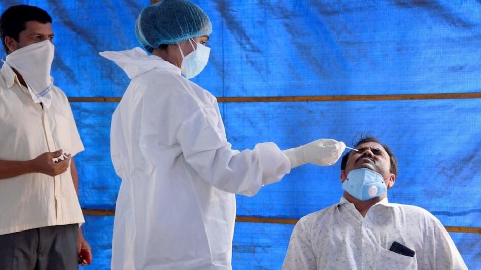 Delhi reports 4,044 new COVID-19 cases, 25 deaths in last 24 hours Delhi reports 4,044 new COVID-19 cases, 25 deaths in last 24 hours