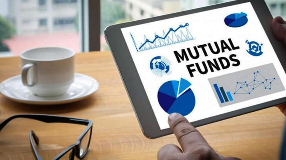 AMFI directs mutual funds to put overseas investments on hold AMFI directs mutual funds to put overseas investments on hold