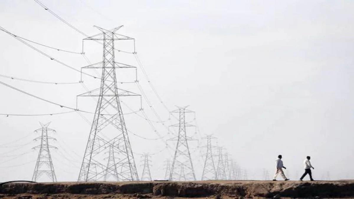 Discoms' outstanding dues to gencos jump 4.4% to Rs 1.21 lakh in Jan