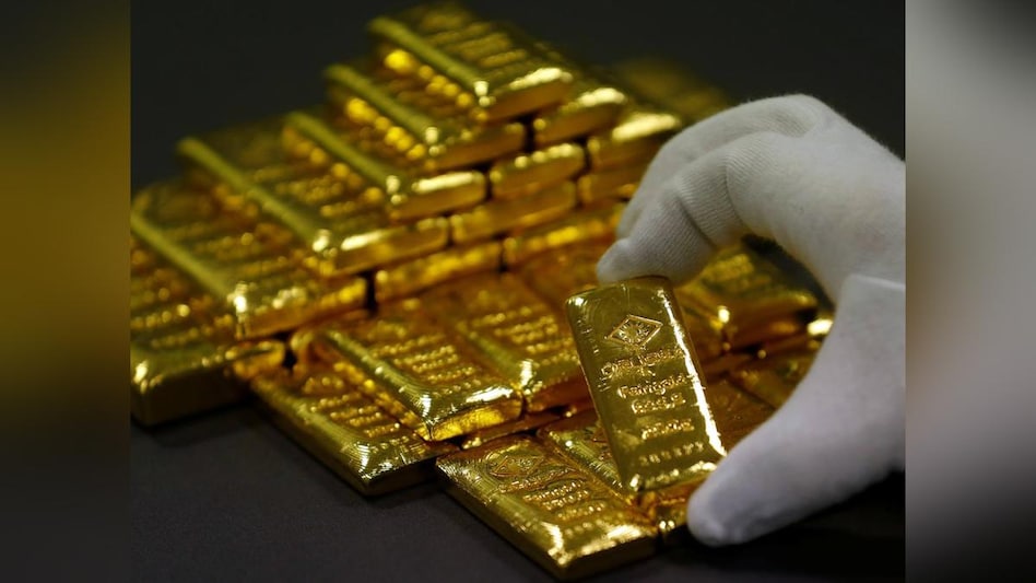 Gold prices expected to go up in the near future Gold prices expected to go up in the near future