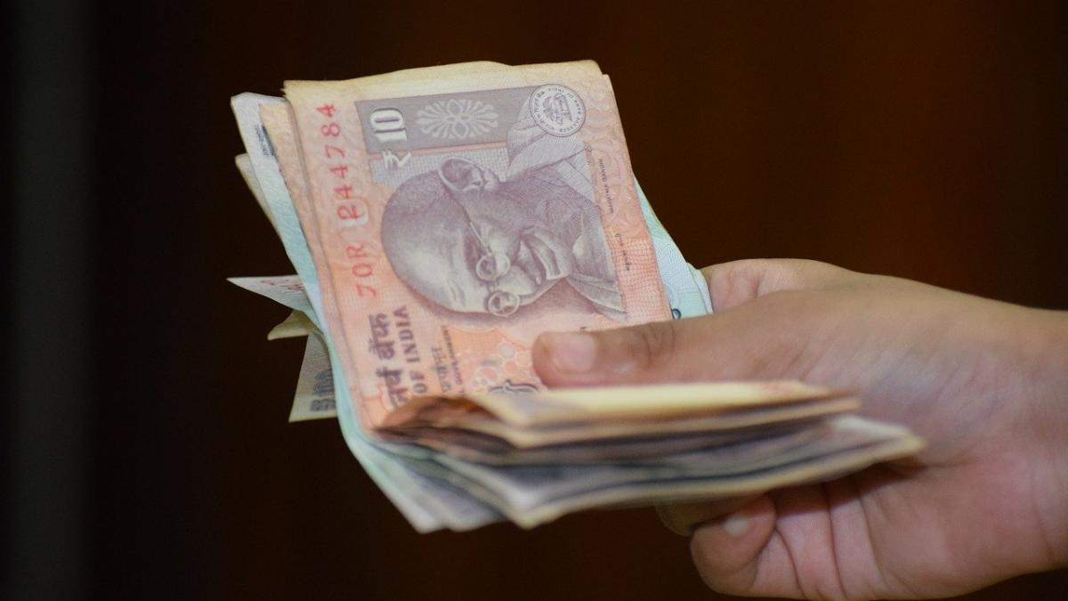 GST authorities arrest 27-yr old for issuing bogus Rs 1,000 cr bills, ITC fraud of Rs 181 cr