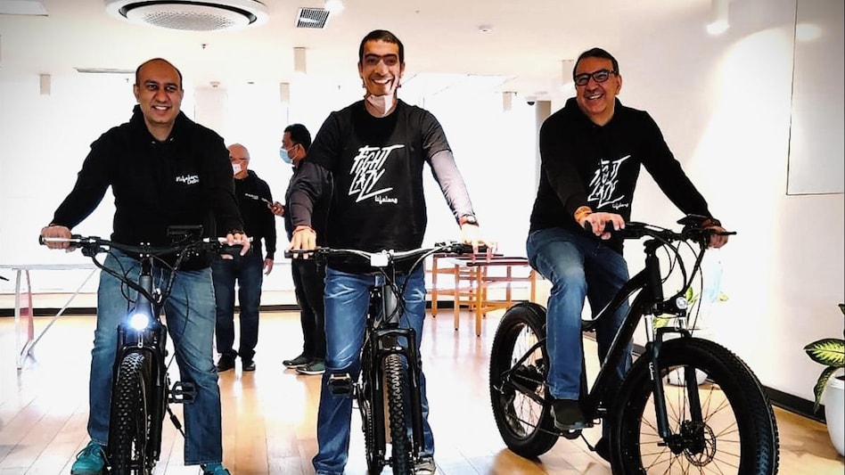 (L-R) Varun Grovar, Co-Founder, Lifelong Online, Bharat Kalia, Co-Founder, Lifelong Online, Atul Raheja (L-R) Varun Grovar, Co-Founder, Lifelong Online, Bharat Kalia, Co-Founder, Lifelong Online, Atul Raheja