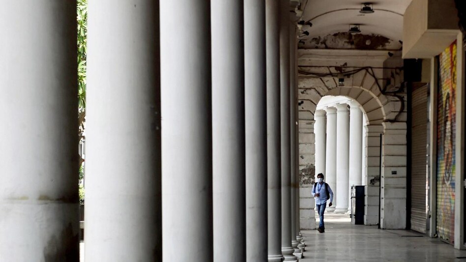 Weekend curfew in Delhi Weekend curfew in Delhi