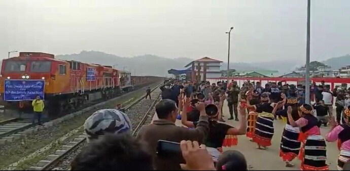 Railway Minister Ashwini Vaishnaw tweeted pictures of the freight train. Railway Minister Ashwini Vaishnaw tweeted pictures of the freight train.