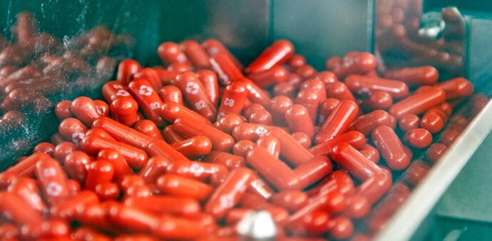 Molnupiravir was granted approval for emergency use in India by the Drugs Controller General of India (DCGI) in the last week of December (2021). Molnupiravir was granted approval for emergency use in India by the Drugs Controller General of India (DCGI) in the last week of December (2021).