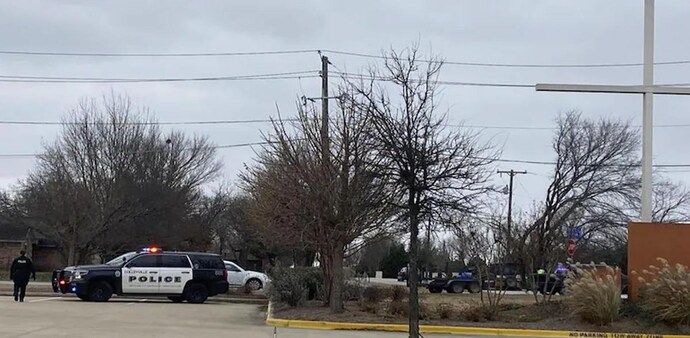 Colleyville police secure the area around Congregation Beth Israel synagogue on Saturday, Jan. 15, 2022 in Colleyville, Texas. (Photo:AP) Colleyville police secure the area around Congregation Beth Israel synagogue on Saturday, Jan. 15, 2022 in Colleyville, Texas. (Photo:AP)