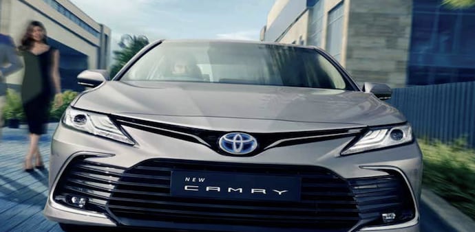 The updated sedan is priced at Rs. 41.70 lakh (ex-showroom), up by Rs 50,000 compared to the pre-facelift model The updated sedan is priced at Rs. 41.70 lakh (ex-showroom), up by Rs 50,000 compared to the pre-facelift model