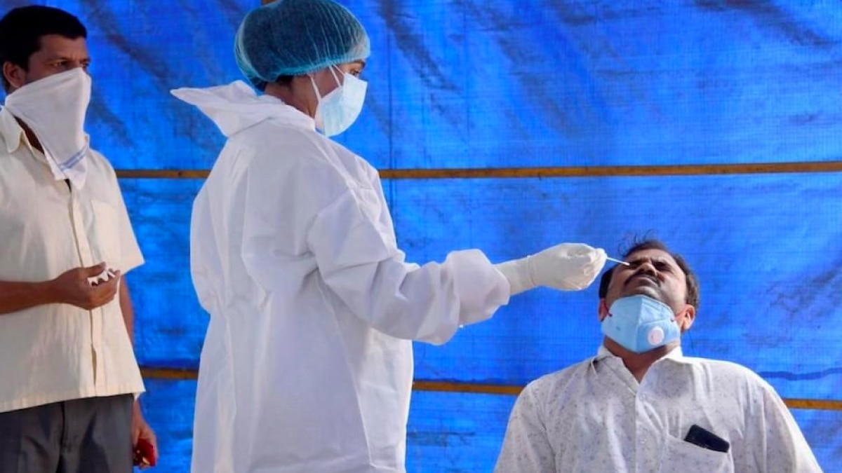 Karnataka reports over 21,000 new COVID cases; 15,617 from Bengaluru alone