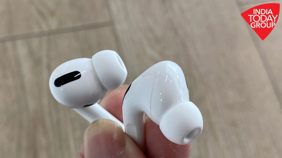 Woman uses Siri on AirPods to call emergency services after falling, here is how you can do it too Woman uses Siri on AirPods to call emergency services after falling, here is how you can do it too